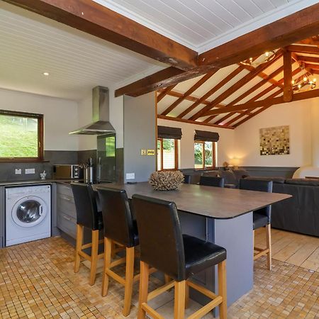 Bay Tree Lodge 35 อิลฟราคูมบ์ ภายนอก รูปภาพ